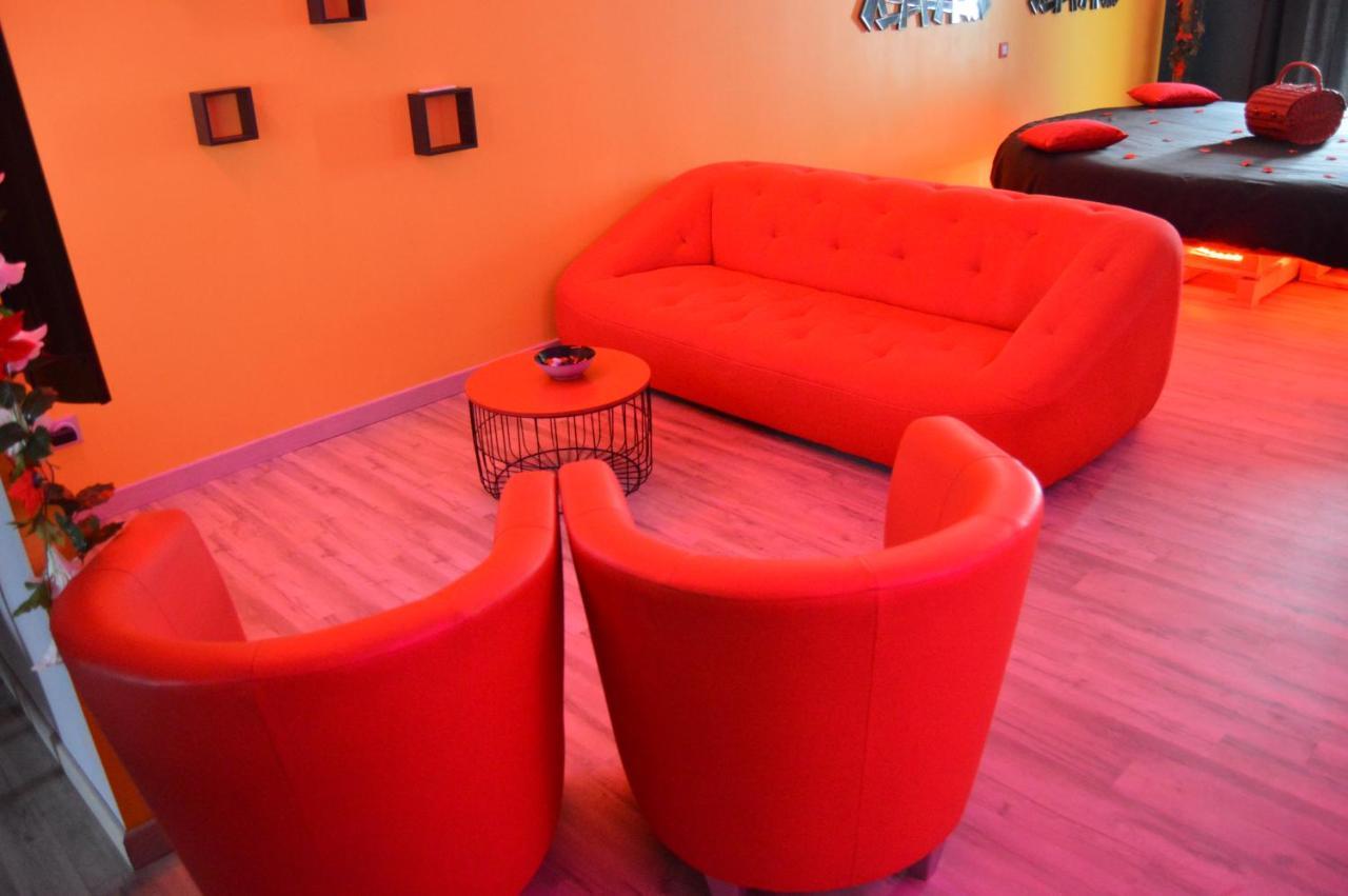 Nuit Insolite-Room Love Saint-Germain  Bagian luar foto