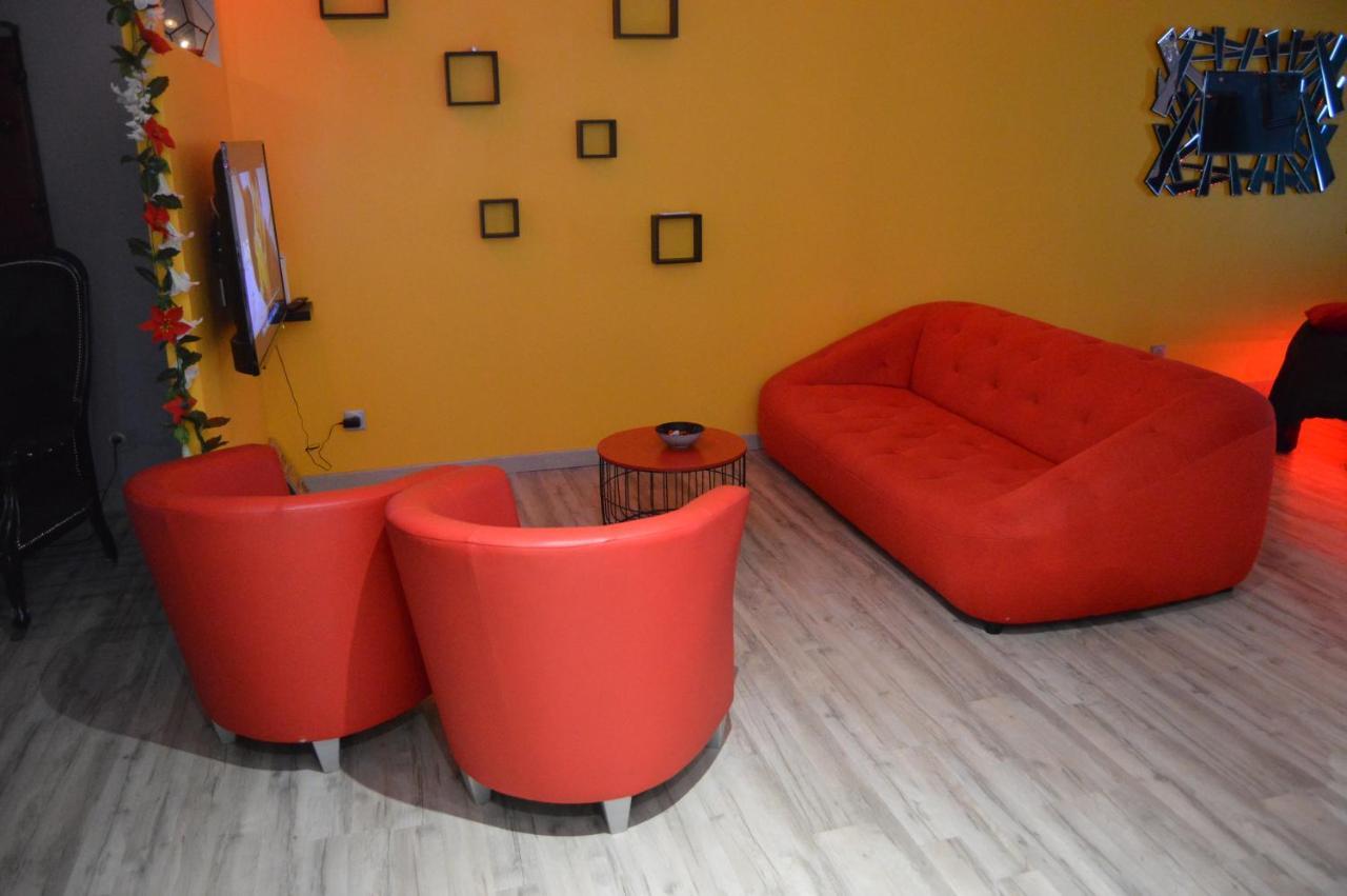 Nuit Insolite-Room Love Saint-Germain  Bagian luar foto
