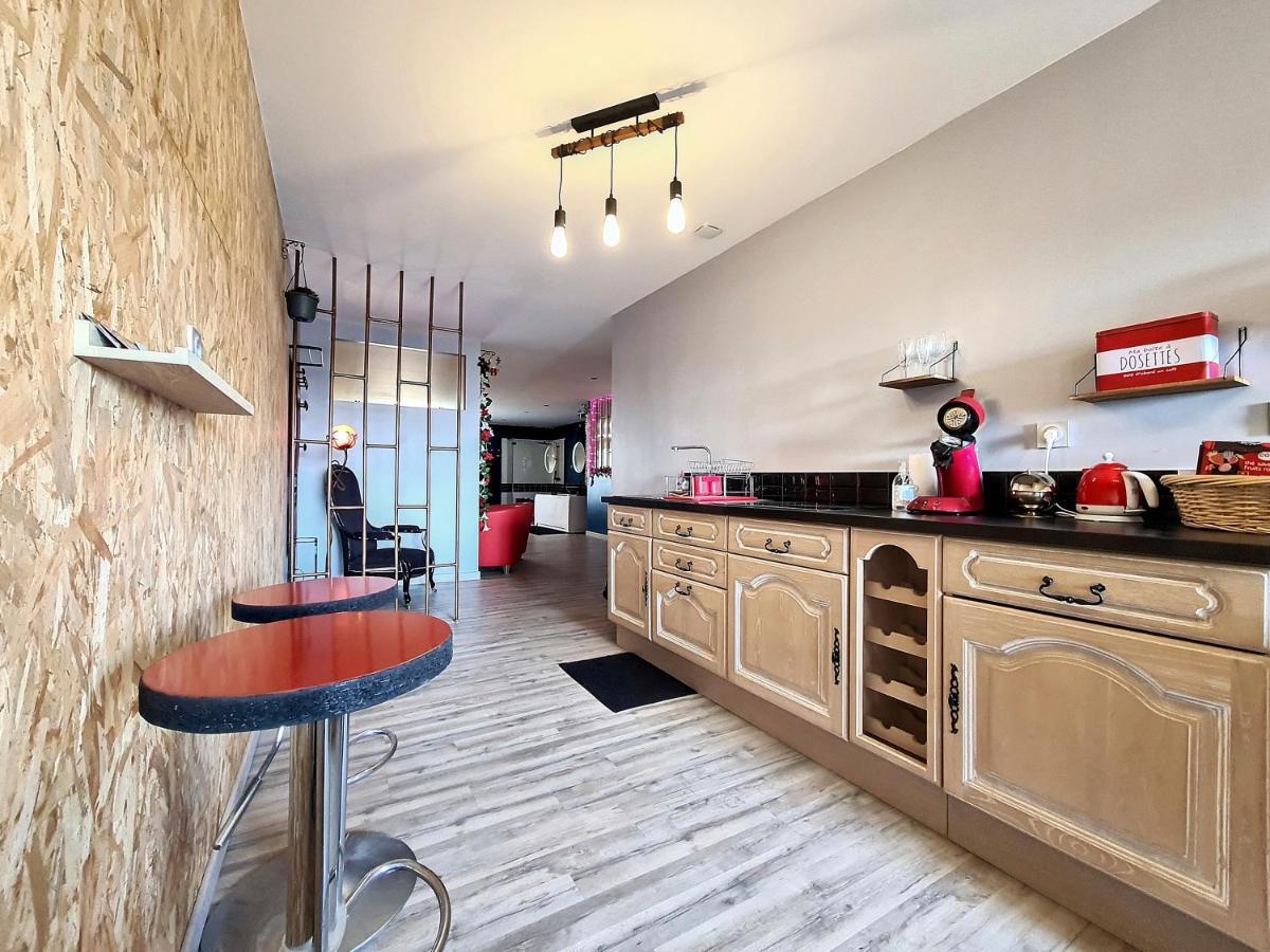 Nuit Insolite-Room Love Saint-Germain  Bagian luar foto