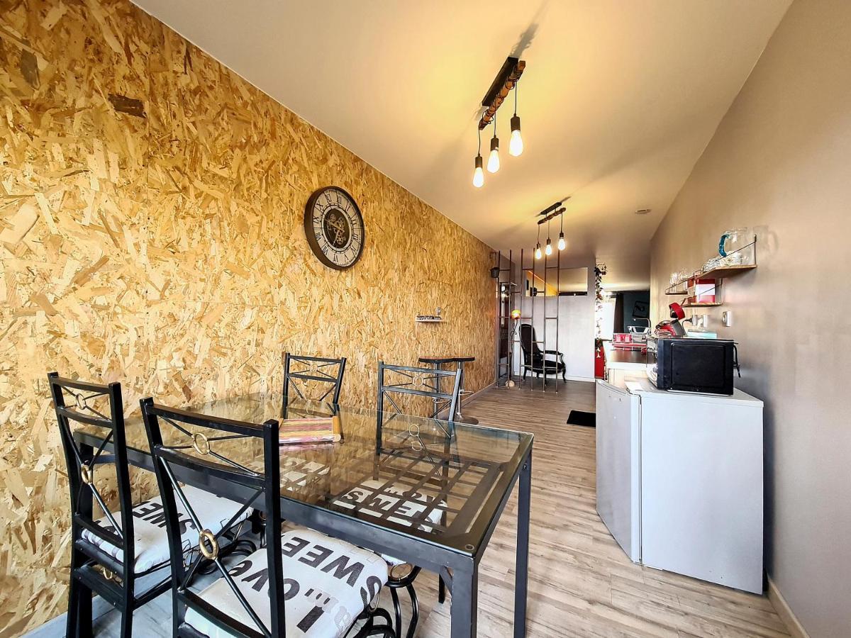 Nuit Insolite-Room Love Saint-Germain  Bagian luar foto