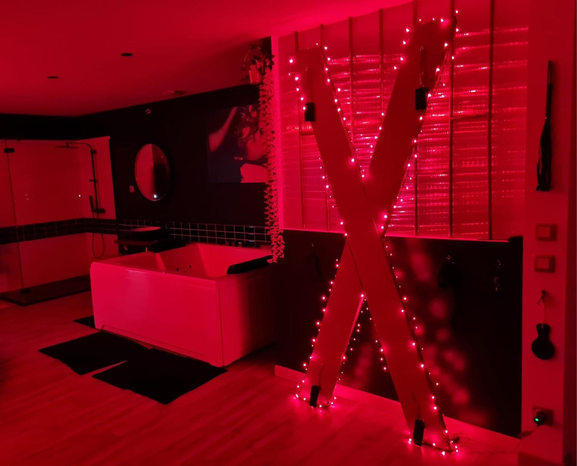 Nuit Insolite-Room Love Saint-Germain  Bagian luar foto