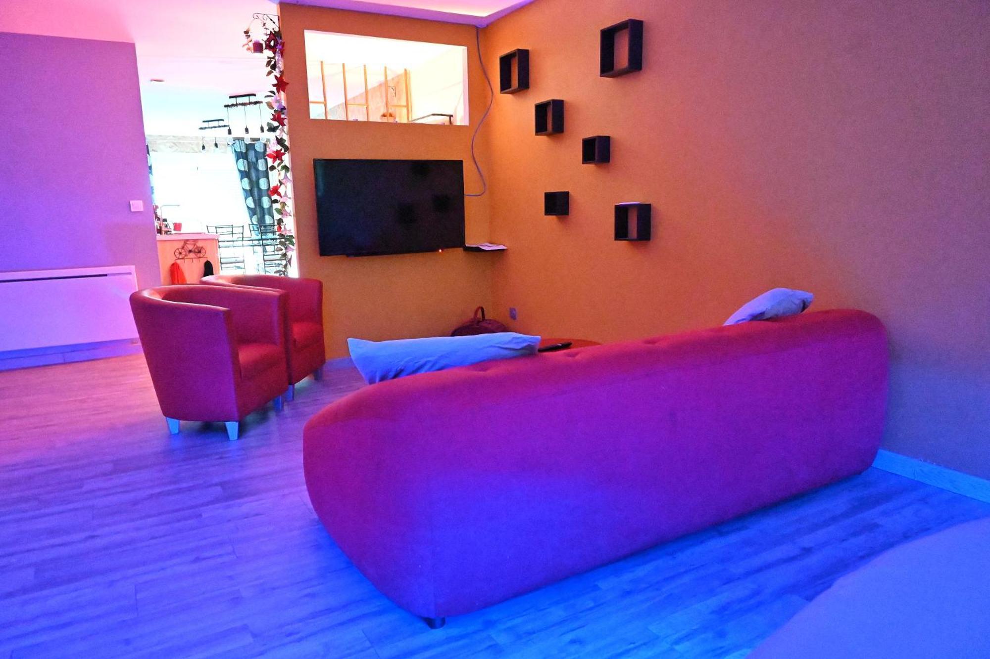 Nuit Insolite-Room Love Saint-Germain  Bagian luar foto