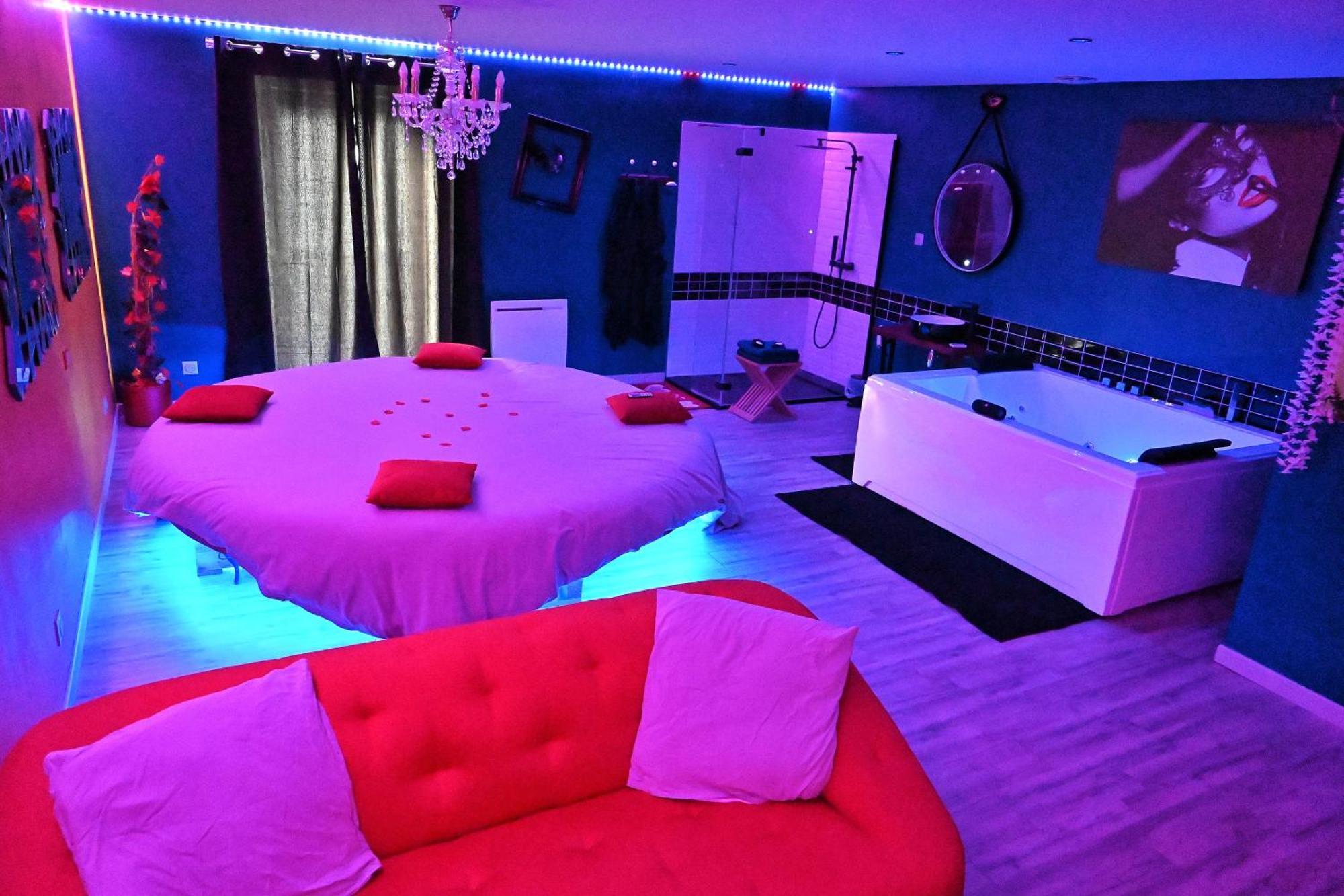 Nuit Insolite-Room Love Saint-Germain  Bagian luar foto